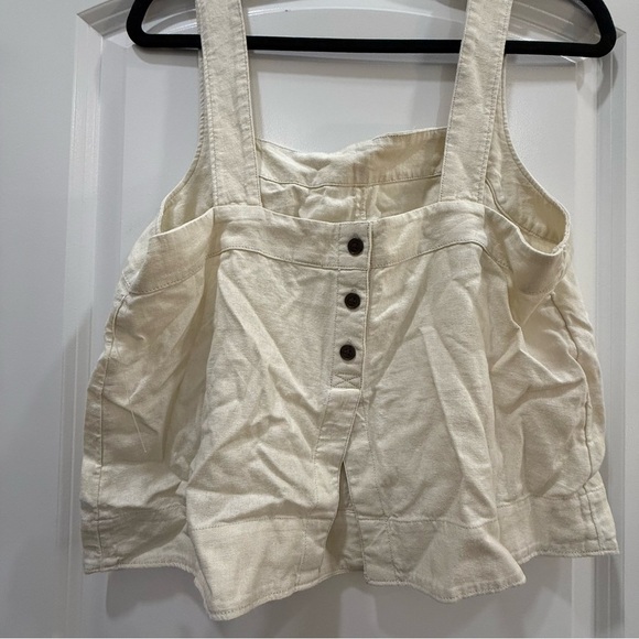 Melrose and Market Women's Linen Top - Picture 4 of 4